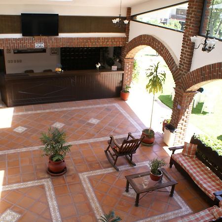 Hotel Los Sauces Виля дел Карбон Екстериор снимка
