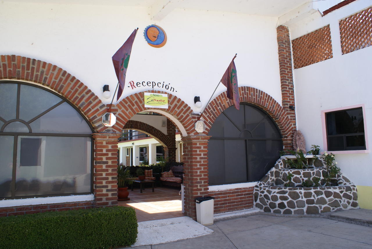 Hotel Los Sauces Виля дел Карбон Екстериор снимка